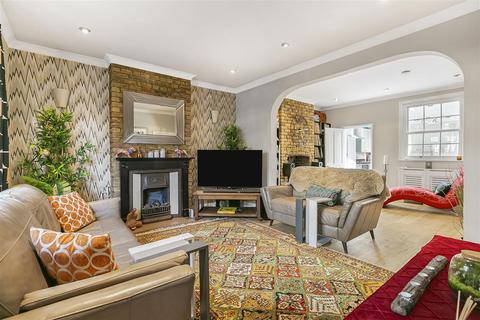 2 bedroom terraced house for sale, Downs Road, Sutton