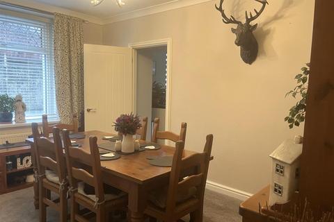 60 Heol Morlais, Trimsaran, Kidwelly, SA17 4DG