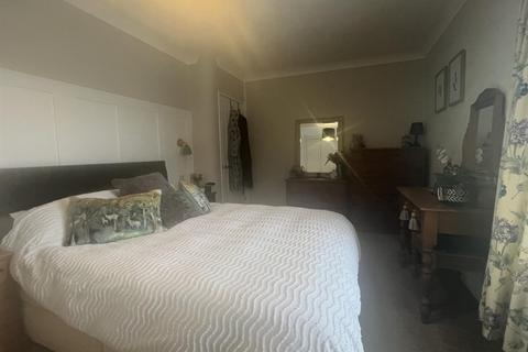 60 Heol Morlais, Trimsaran, Kidwelly, SA17 4DG