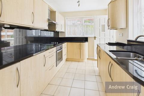 4 bedroom semi-detached house for sale, Charlton Road, Fulwell