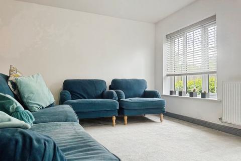 2 bedroom flat to rent, Toddbrook Close, West Didsbury, Manchester, M20