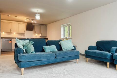 2 bedroom flat to rent, Toddbrook Close, West Didsbury, Manchester, M20