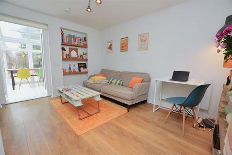 3 Heathfield Drive, Mitcham, CR4 3RD