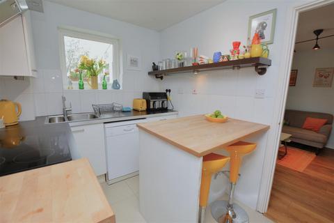 3 Heathfield Drive, Mitcham, CR4 3RD