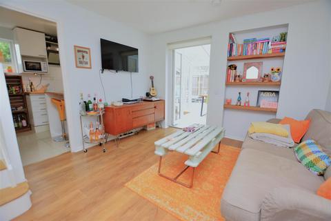 3 Heathfield Drive, Mitcham, CR4 3RD
