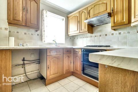 2 bedroom terraced house for sale, Milnrow, Ipswich
