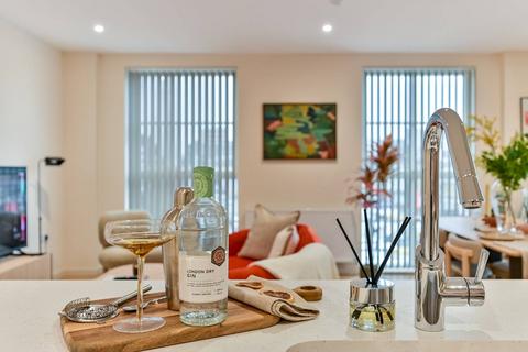 3 bedroom flat to rent, Marble House, Hayes and Harlington, Hayes, UB3