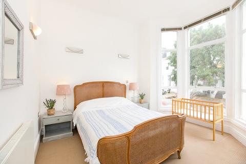 2 bedroom apartment for sale, Earls Court Gardens, Earls Court, London, SW5