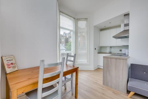 2 bedroom apartment for sale, Earls Court Gardens, Earls Court, London, SW5