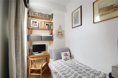 7 Salisbury Road, Richmond, TW9 2JB