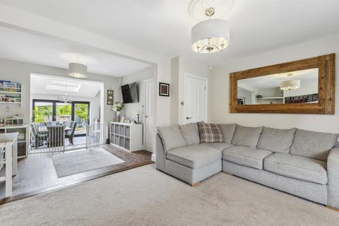 26 Windle Close, Windlesham, GU20 6DZ