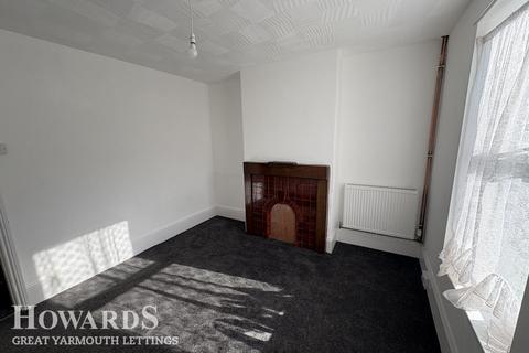 3 bedroom terraced house to rent, Garfield Road, Great Yarmouth