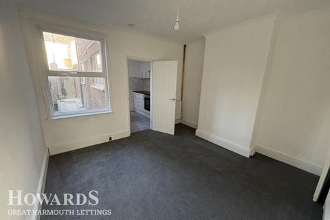 3 bedroom terraced house to rent, Garfield Road, Great Yarmouth