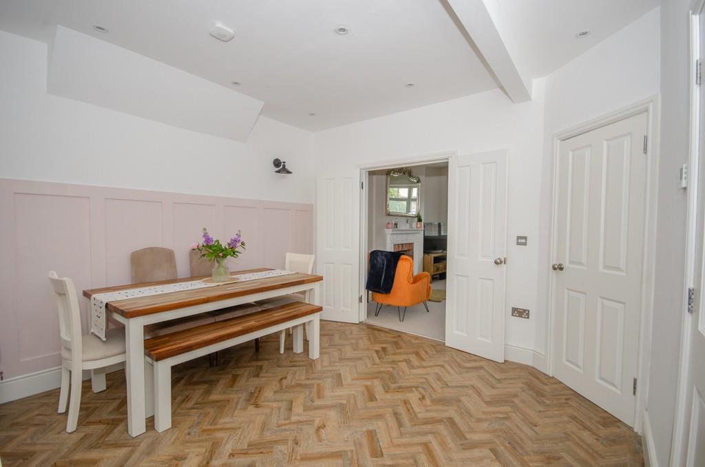 Dining area.jpg