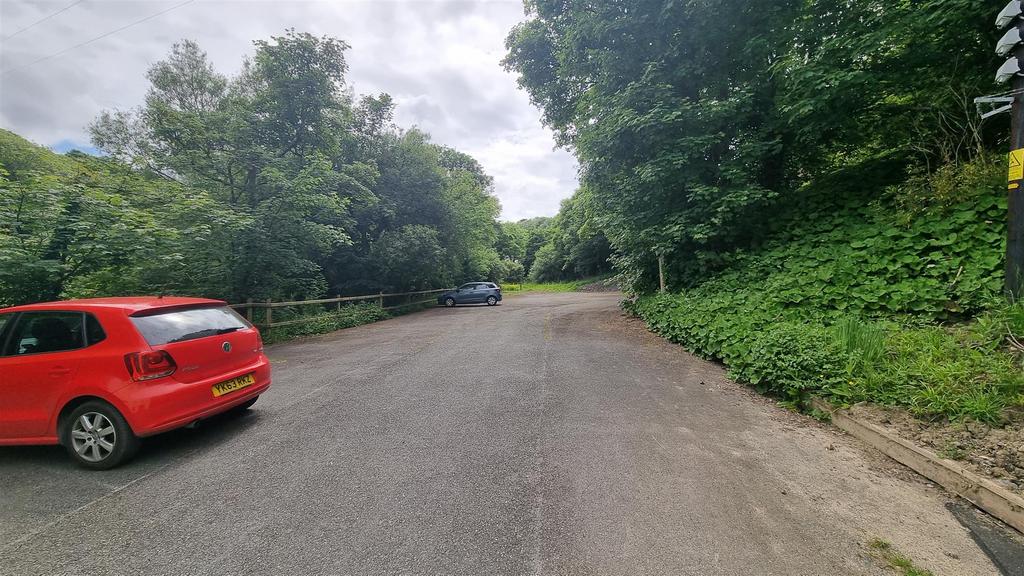 Haven Court - Parking 2.jpg