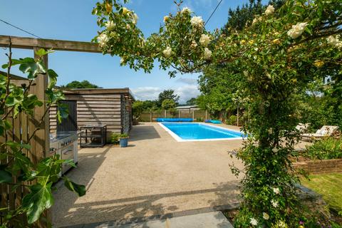 4 bedroom detached house for sale, Rhodes Minnis, Canterbury, CT4