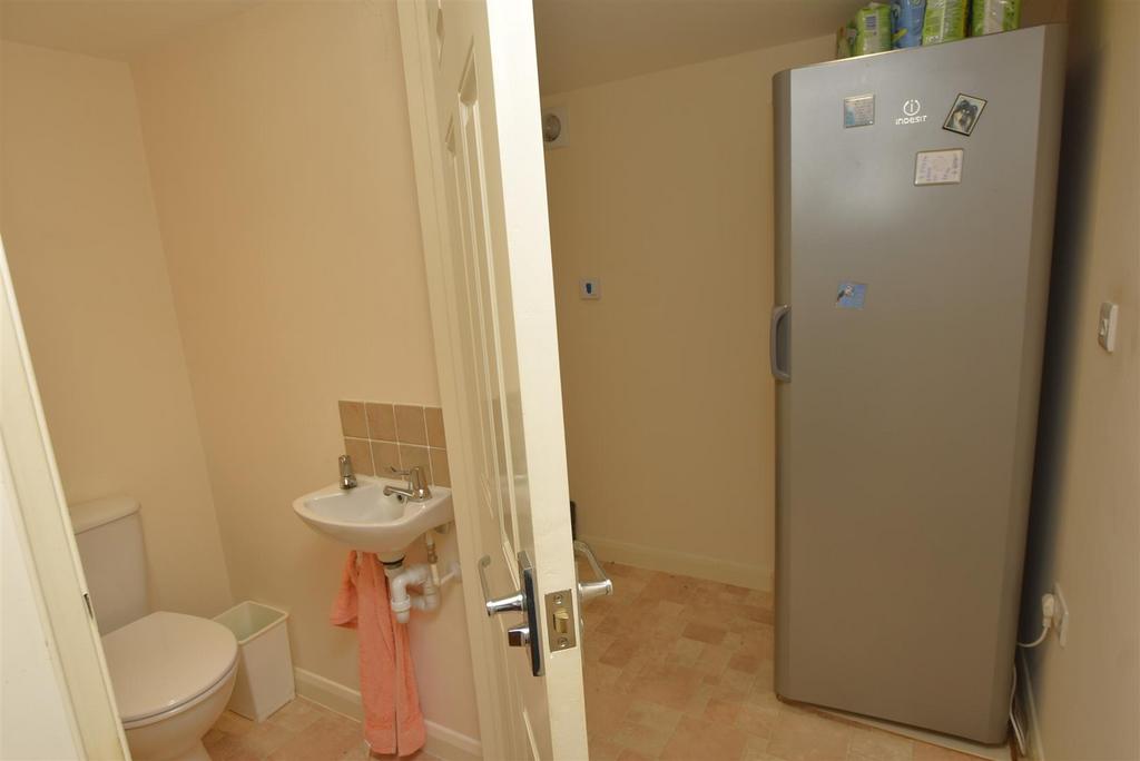 Utility/Cloakroom WC