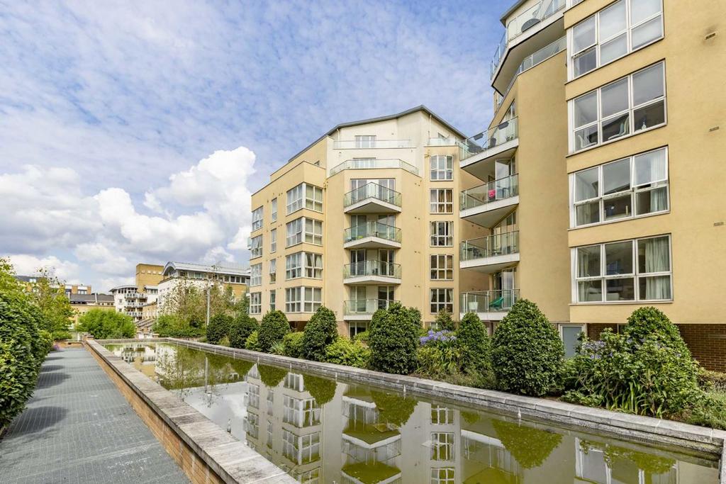 water-gardens-square-london-se16-3-bed-flat-899-000