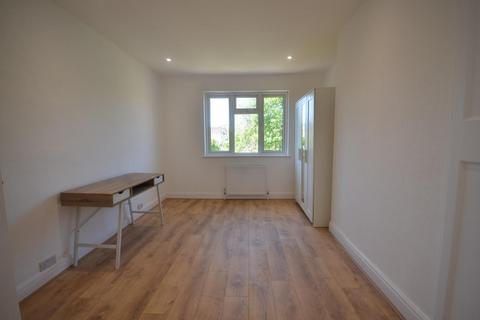 4 bedroom semi-detached house for sale, Kingshill Avenue, Harrow, HA3 8LB
