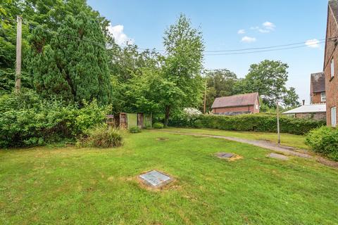 3 bedroom semi-detached house to rent, Main Road, Winchester SO21