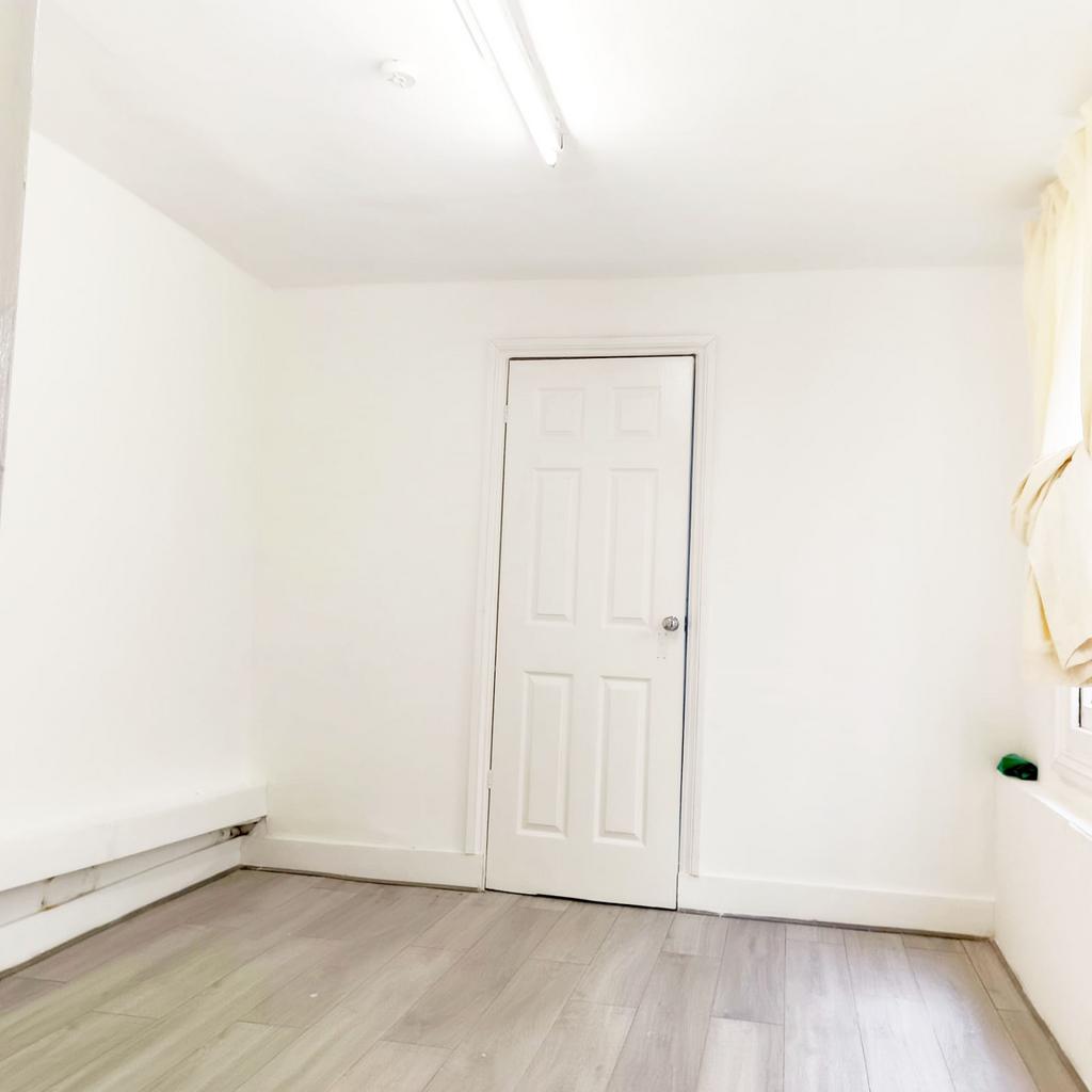 A Studio Flat to Rent
