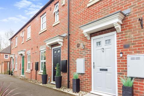 2 bedroom terraced house to rent, Wixon Path, Aylesbury HP19