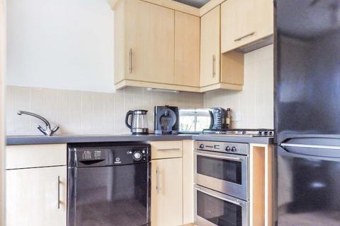 2 bedroom terraced house to rent, Wixon Path, Aylesbury HP19
