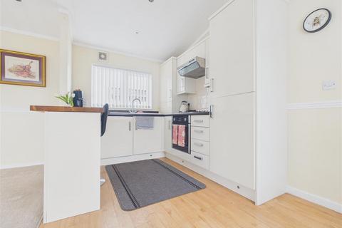 2 bedroom park home for sale, Rugeley Road, Armitage