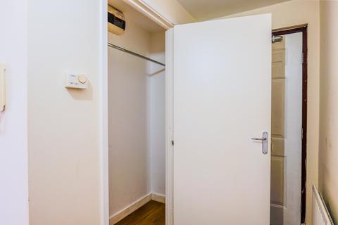3 Beeches Bank, Sheffield, S2 3RL