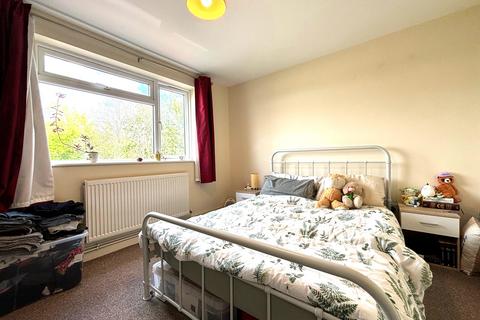 18 Charminster Close, Swindon, SN3 3QB