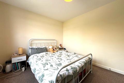 18 Charminster Close, Swindon, SN3 3QB