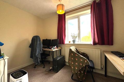 18 Charminster Close, Swindon, SN3 3QB