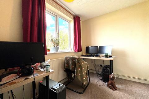 18 Charminster Close, Swindon, SN3 3QB