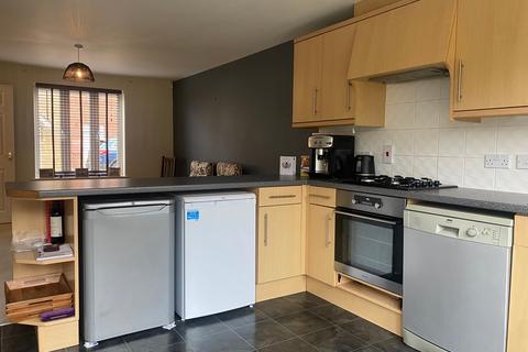 3 bedroom semi-detached house for sale, Winter Gardens Way, Banbury OX16