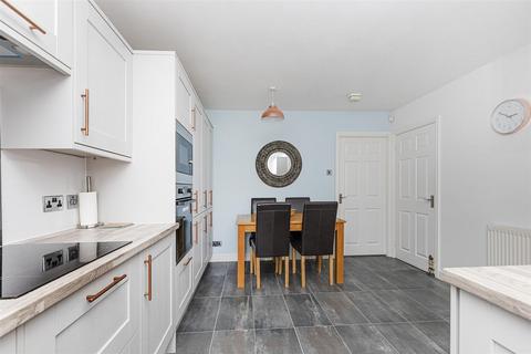 89 Bradley View, Holywell Green, Halifax, HX4 9EA