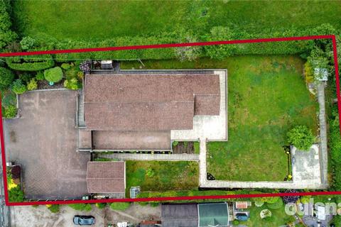 5 bedroom bungalow for sale, Kidderminster Road, Dodford, Bromsgrove, Worcestershire, B61