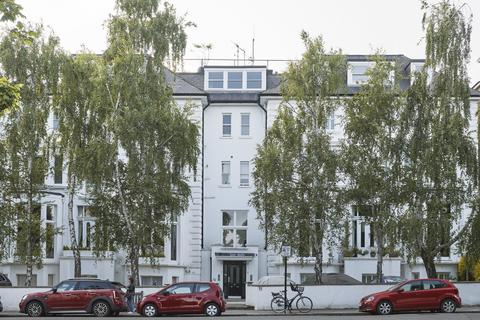 undefined, Belsize Grove, London NW3