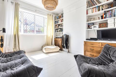 4 Grayham Crescent, New Malden, KT3 5HP