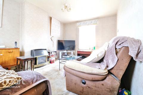 2 bedroom end of terrace house for sale, Halbutt Street, Dagenham