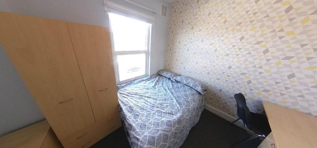 Room 4.jpg