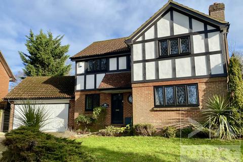 4 bedroom detached house to rent, Grey Alders, Banstead SM7
