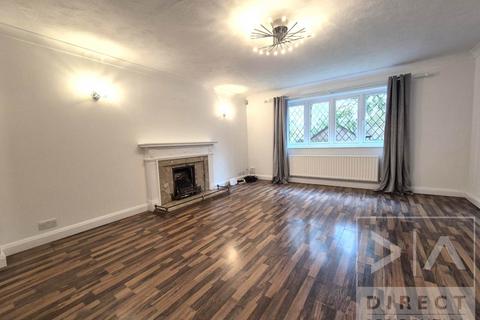 4 bedroom detached house to rent, Grey Alders, Banstead SM7