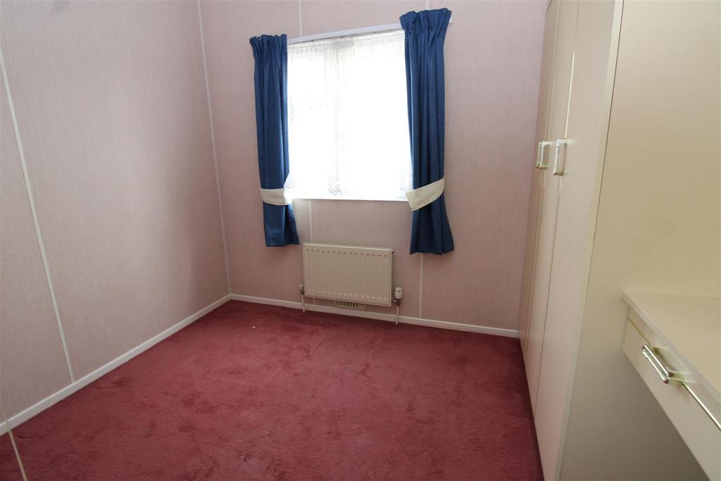 Bedroom 2.JPG