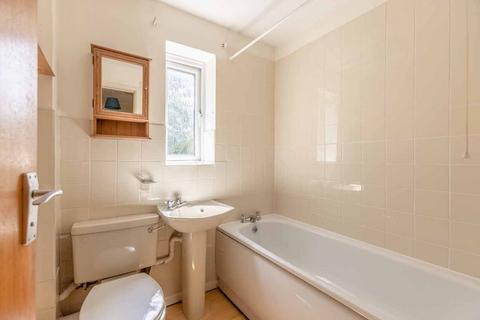 96b Penn Road, Datchet, Slough, SL3 9JE