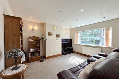 2 bedroom flat for sale, Petersbourne Court, Petersfield Road, Hall Green