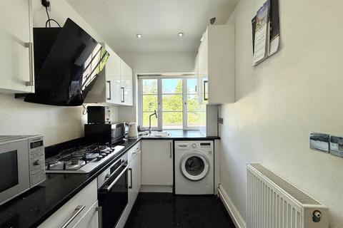2 bedroom flat for sale, Petersbourne Court, Petersfield Road, Hall Green