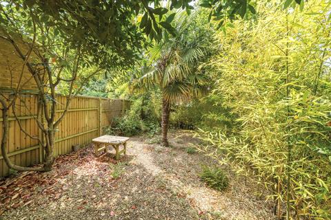 undefined, Kaye Don Way, Weybridge, KT13