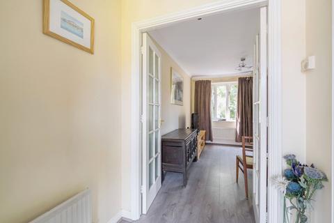 undefined, Kaye Don Way, Weybridge, KT13