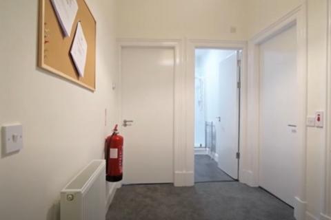 3 bedroom flat to rent, Gowrie Street, Dundee DD2
