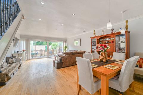 210f Ravensbourne Avenue, Beckenham, BR3 5HG